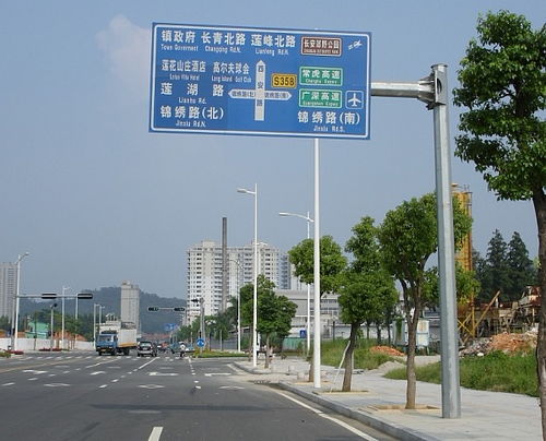 交通標(biāo)志桿避免損傷的方法